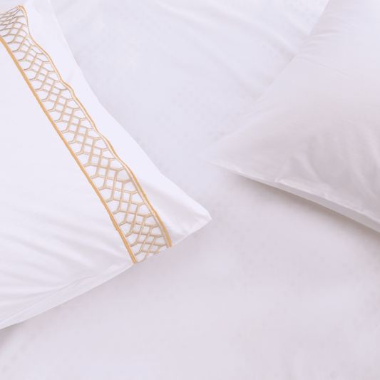 Senzo - White Bed Sheet 3 Pieces With Gold Designs - 350 TC